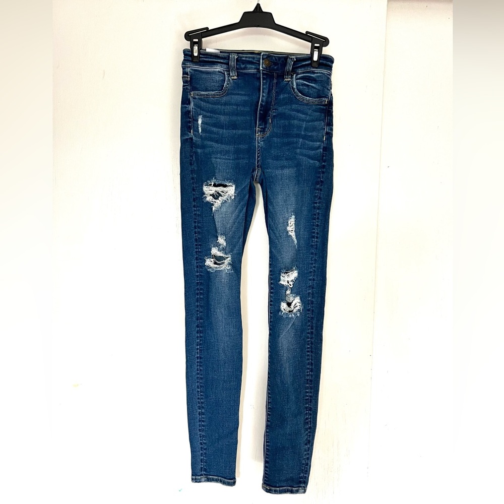 American Eagle super high rise jeggings. They’re super stretch in size 0